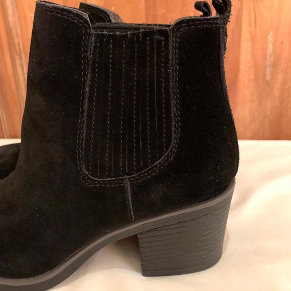 Eurosoft by Sofft NEW Jennica Black Suede Ankle Booties Size 6M - Picture 11 of 15